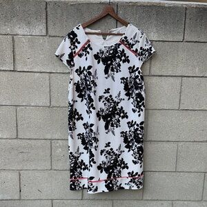 Floral Black and White Short Sleeve Dress